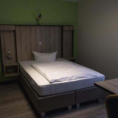 Schlueter Hotel & Restaurant Wankendorf Экстерьер фото