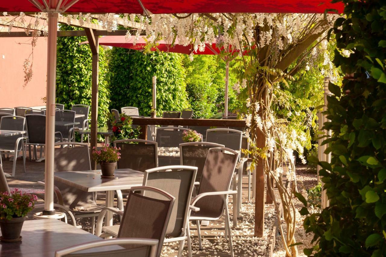 Schlueter Hotel & Restaurant Wankendorf Экстерьер фото