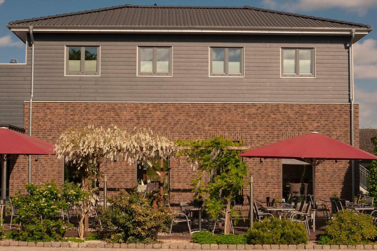 Schlueter Hotel & Restaurant Wankendorf Экстерьер фото