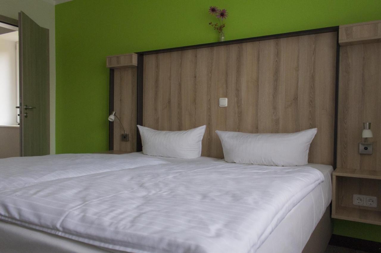 Schlueter Hotel & Restaurant Wankendorf Экстерьер фото